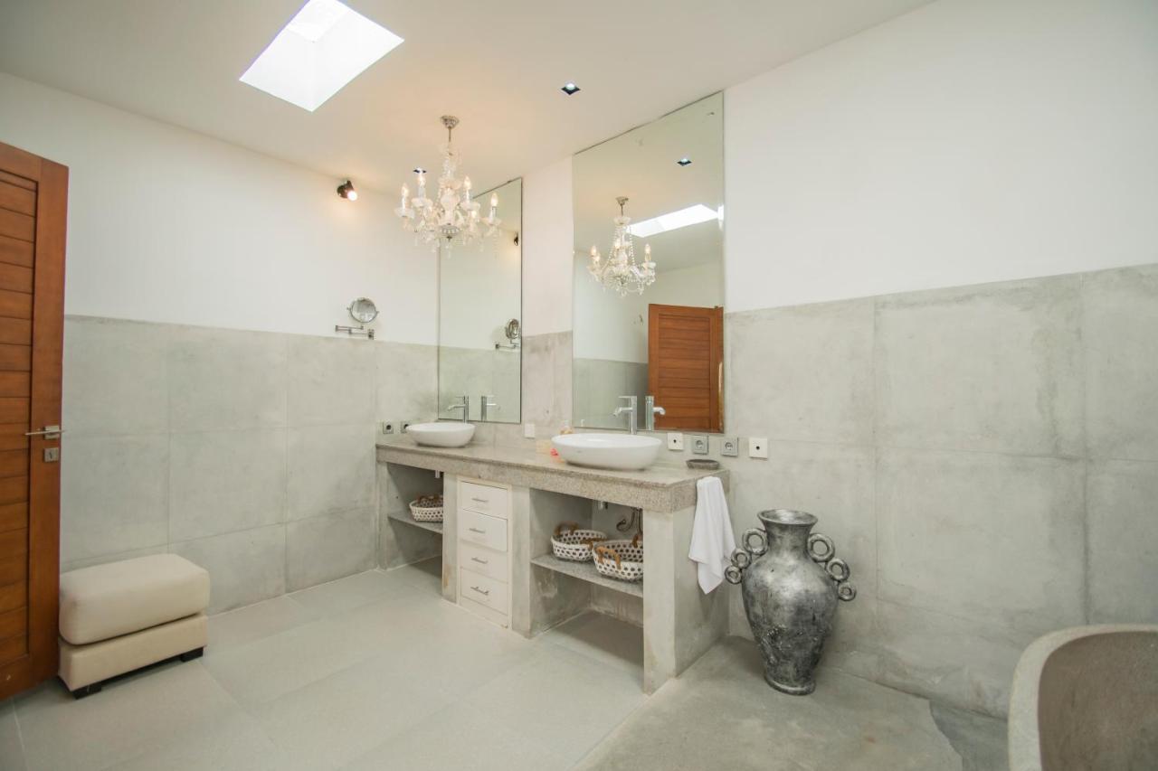 Villa Shanti Seminyak Esterno foto